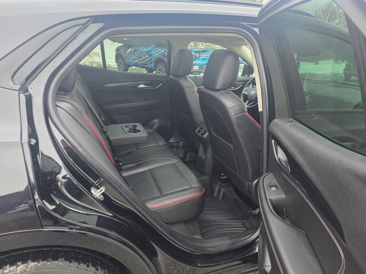 2022 Buick Envision Essense AWD Photo