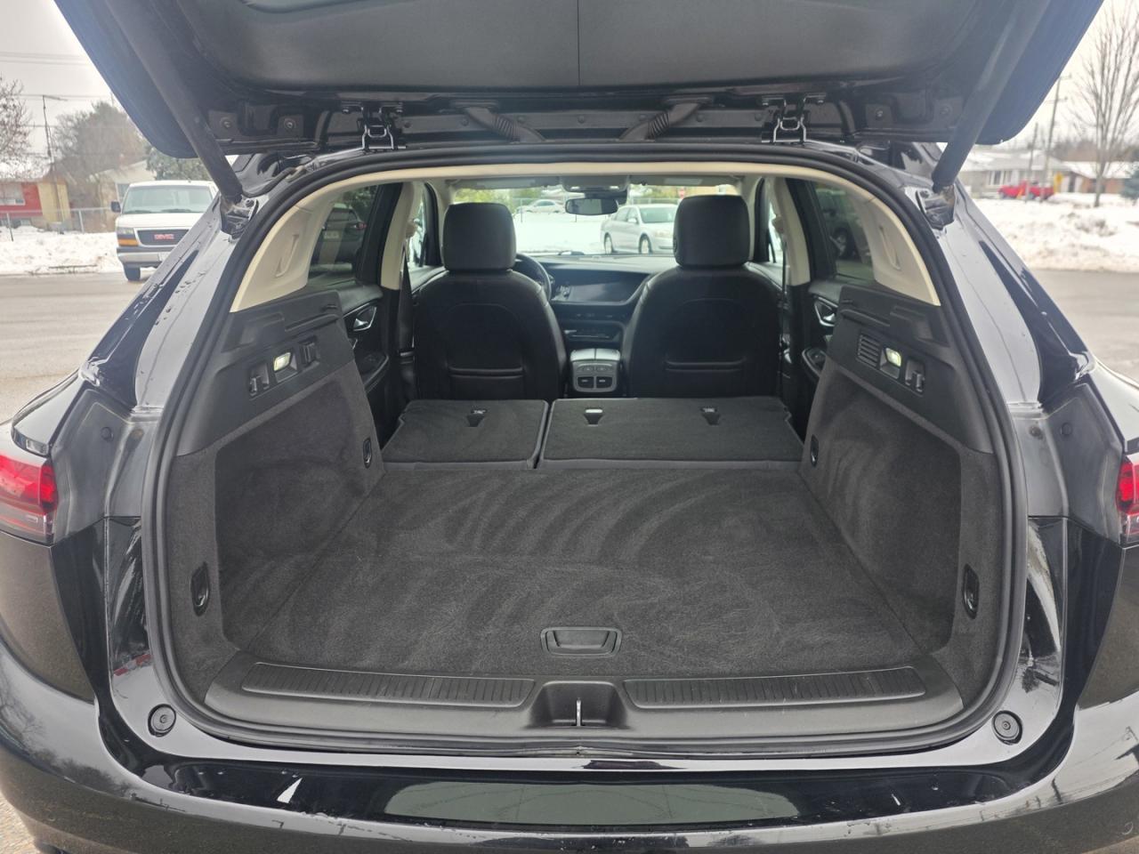 2022 Buick Envision Essense AWD Photo