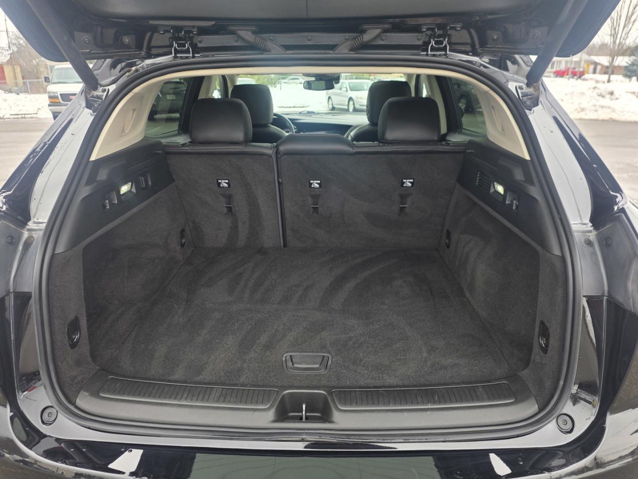 2022 Buick Envision Essense AWD Photo