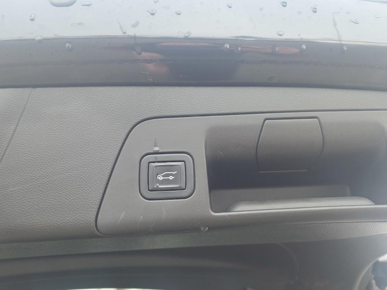 2022 Buick Envision Essense AWD Photo