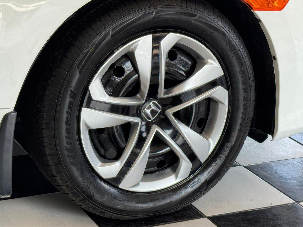 2016 Honda Civic LX+New Tires+Camera+Heated Seats+A/C Photo