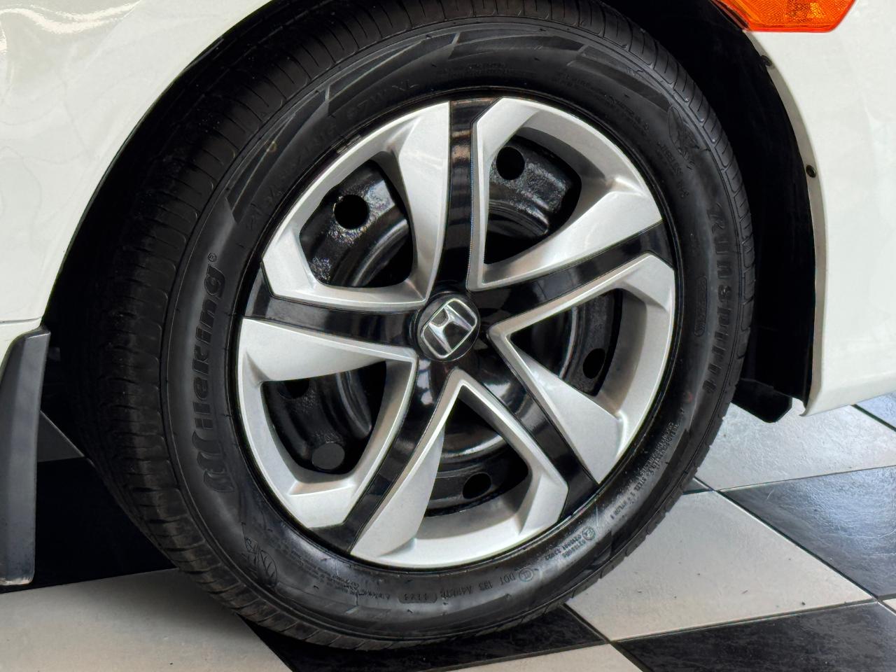 2016 Honda Civic LX+New Tires+Camera+Heated Seats+A/C Photo