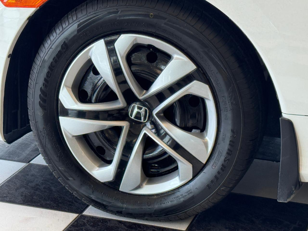 2016 Honda Civic LX+New Tires+Camera+Heated Seats+A/C Photo