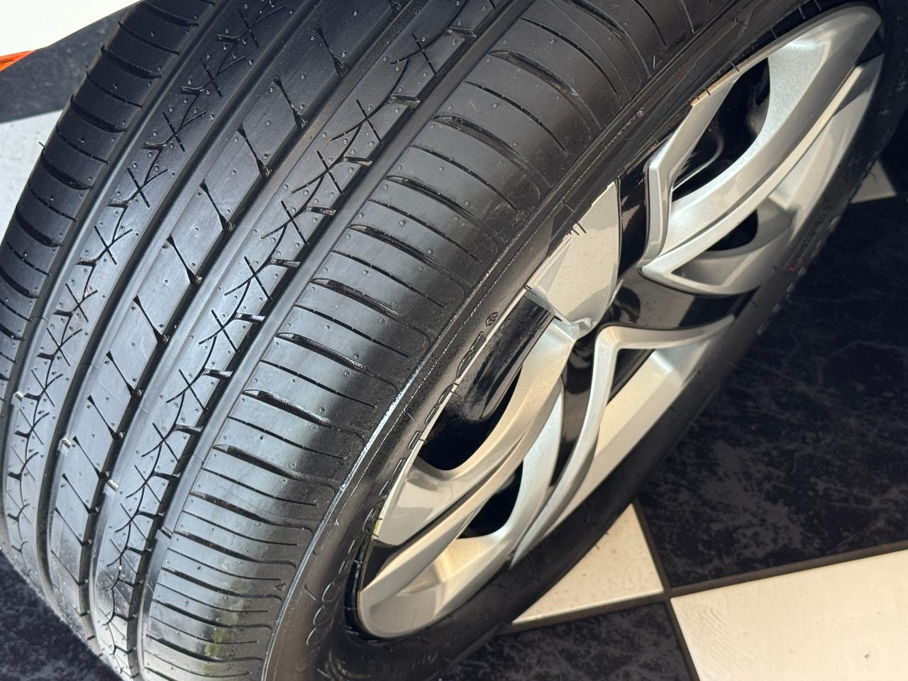 2016 Honda Civic LX+New Tires+Camera+Heated Seats+A/C Photo2