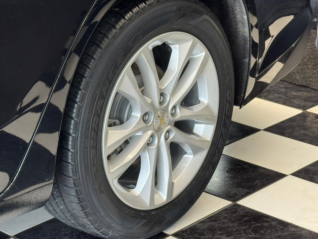 2018 Chevrolet Malibu LT+New Tires+Brakes+Remote Start+CLEAN CARFAX Photo