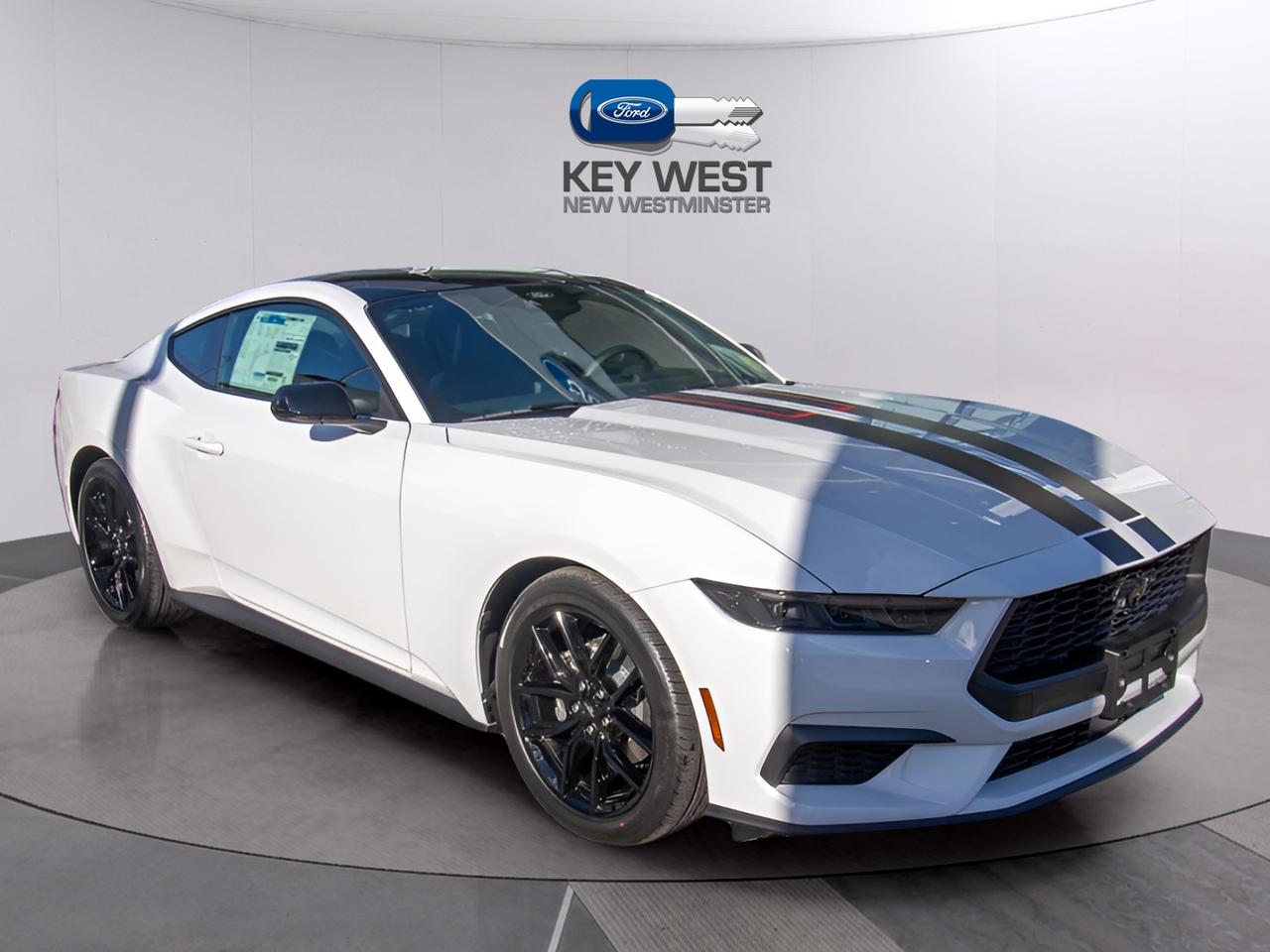 2026 Ford Mustang EcoBoost Fastback Photo4