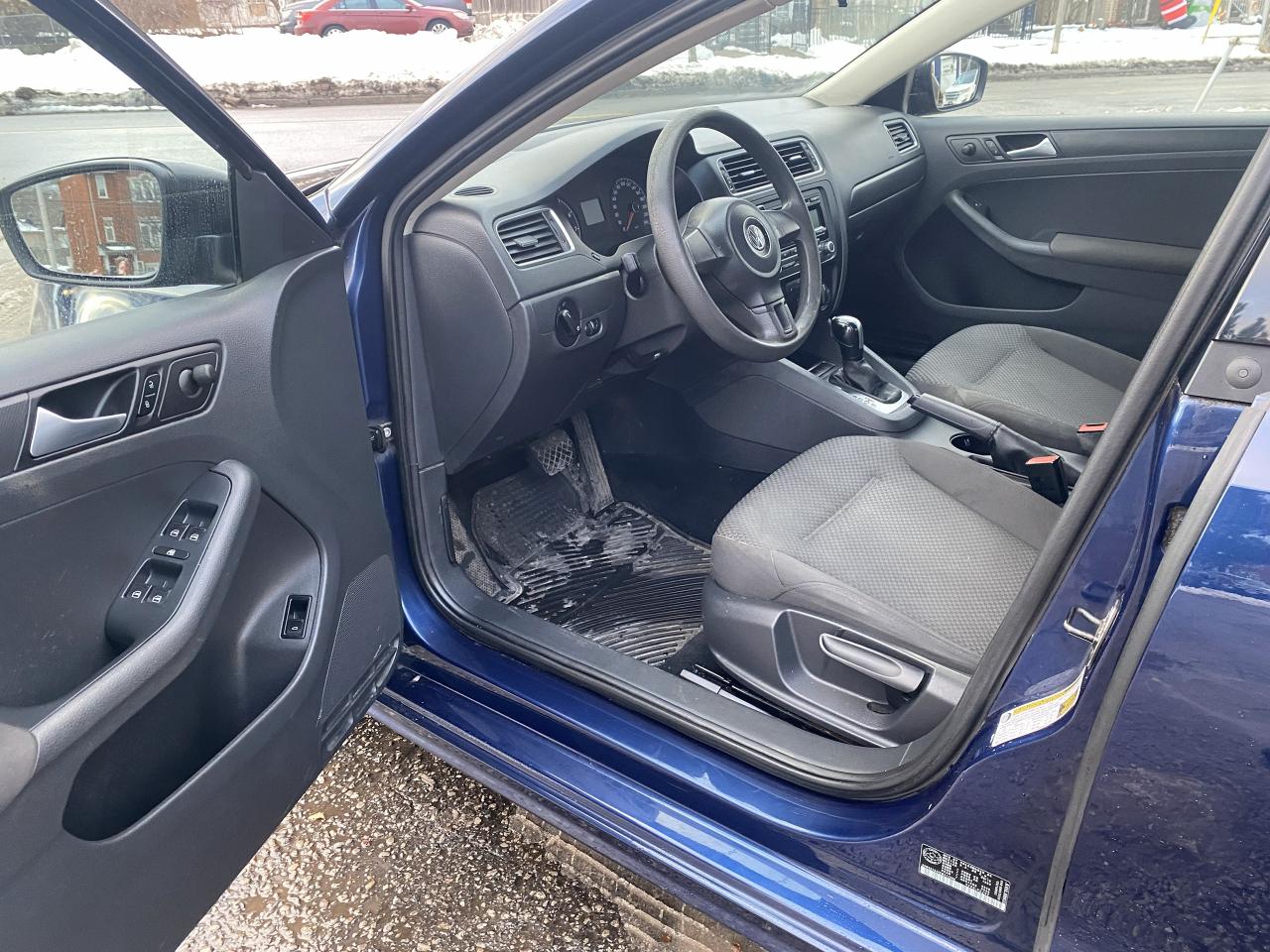 2012 Volkswagen Jetta 1 Owner/Automatic/Gas Saver/Heated Seats Photo