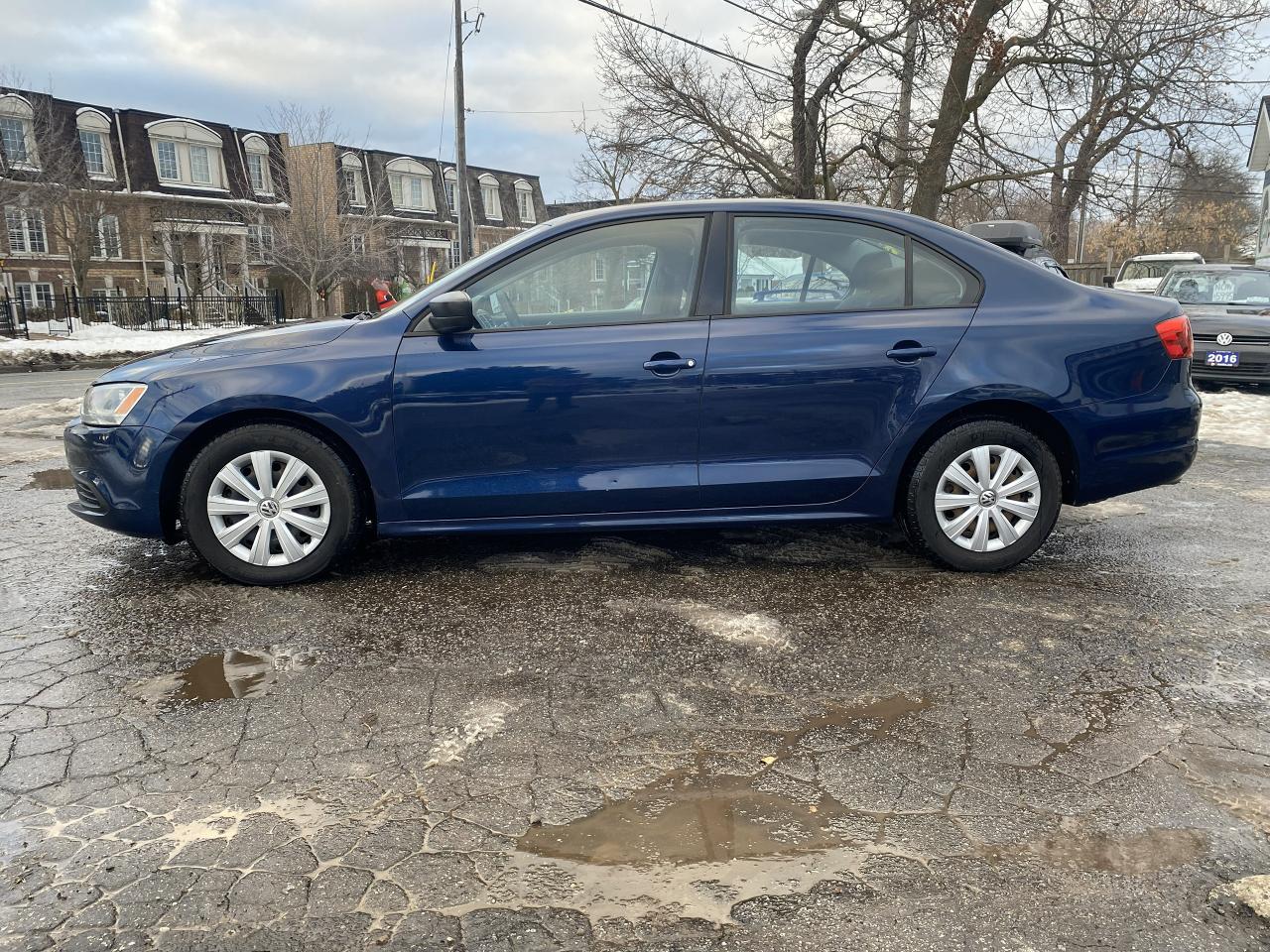 2012 Volkswagen Jetta 1 Owner/Automatic/Gas Saver/Heated Seats Photo