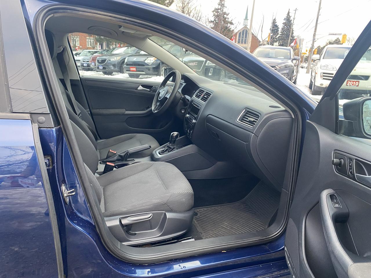 2012 Volkswagen Jetta 1 Owner/Automatic/Gas Saver/Heated Seats Photo