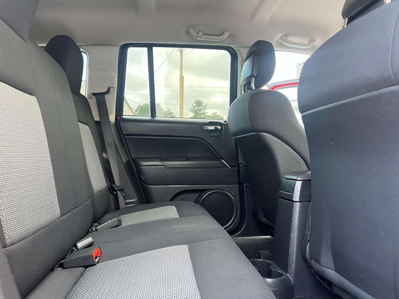 2010 Jeep Compass North Edition-EXTRA CLEAN-AUTOMATIC & MORE! Photo