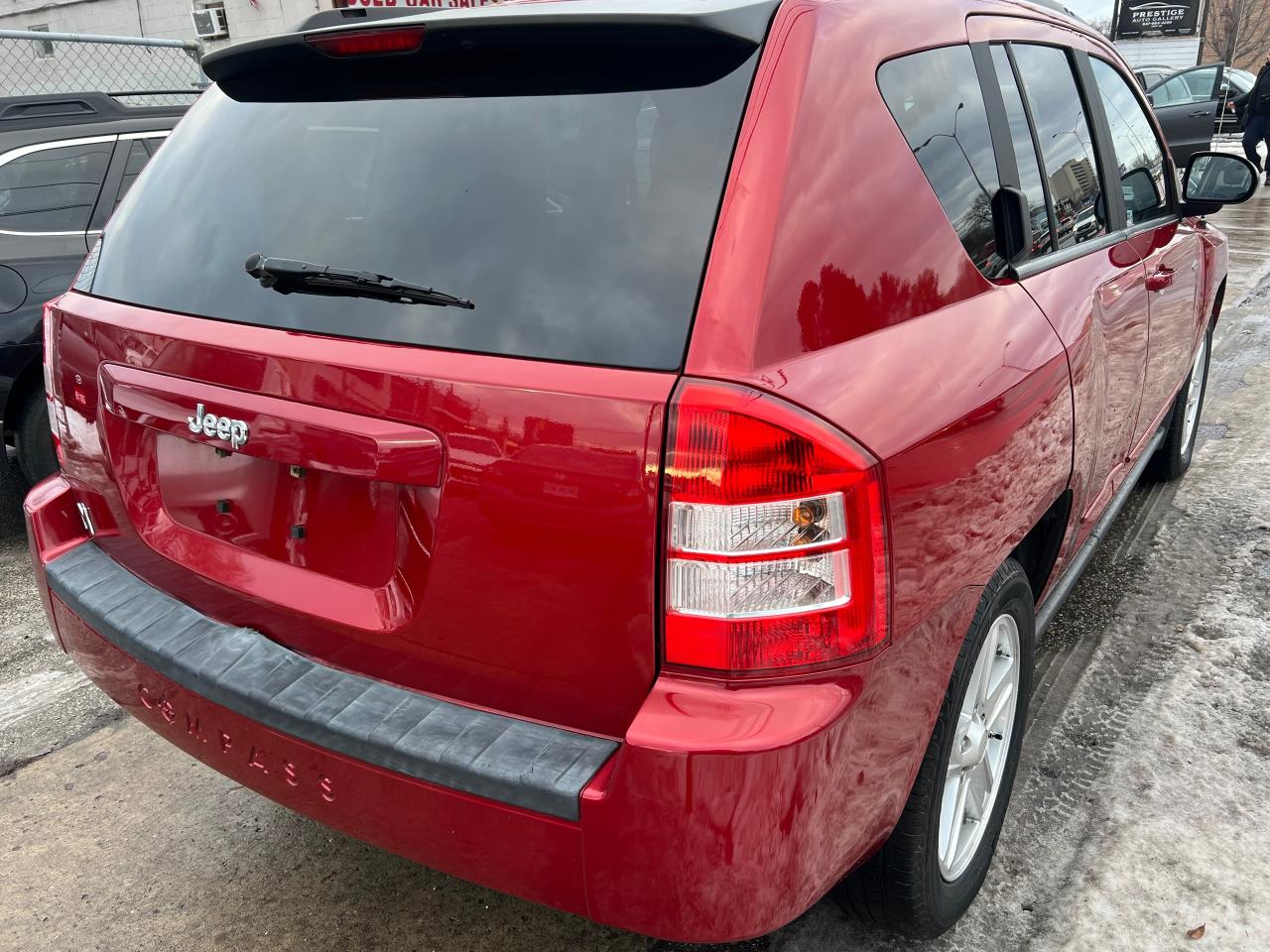 2010 Jeep Compass North Edition-EXTRA CLEAN-AUTOMATIC & MORE! Photo