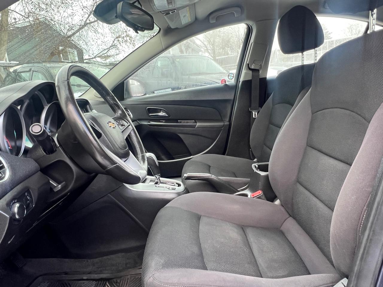 2014 Chevrolet Cruze 1LT-EXTRA CLEAN-AUTOMATIC & MORE! Photo