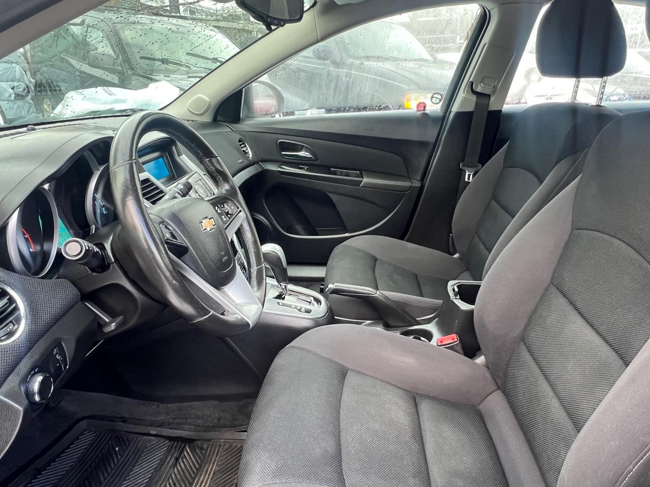 2014 Chevrolet Cruze 1LT-EXTRA CLEAN-AUTOMATIC & MORE! Photo