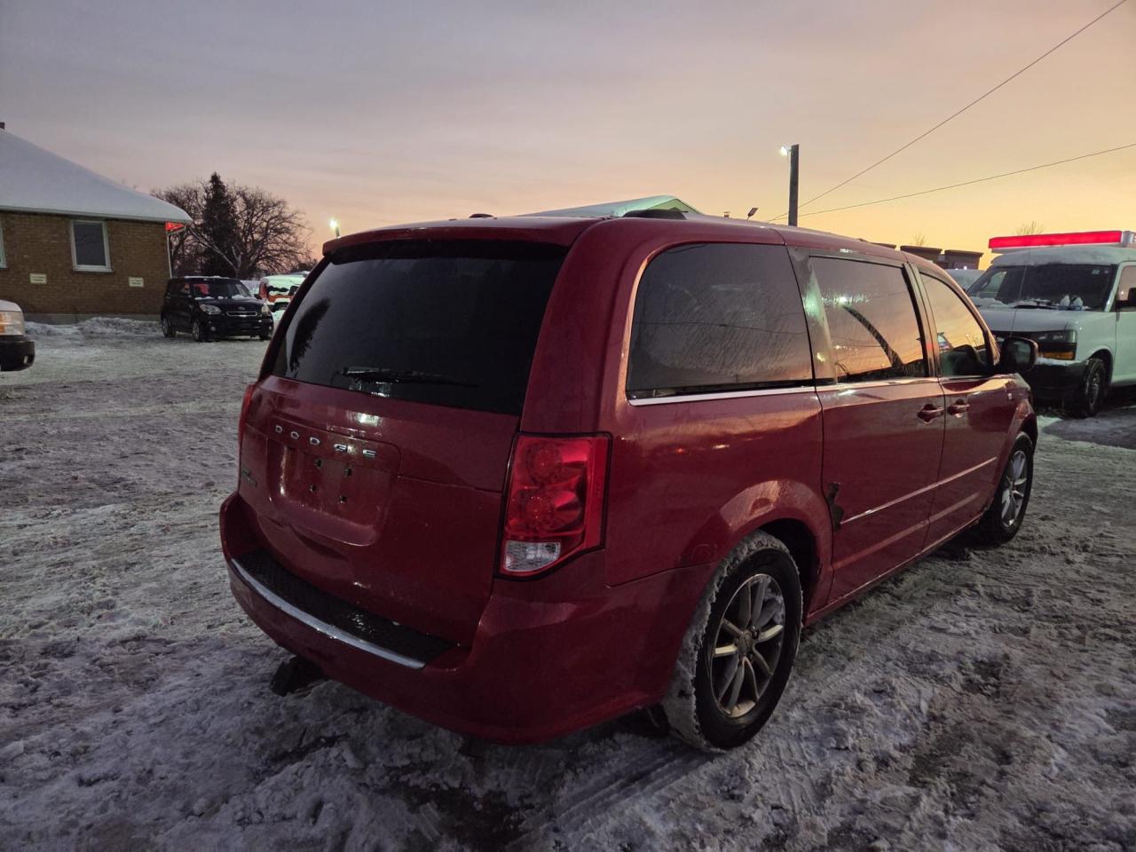 2014 Dodge Grand Caravan 30th, AS IS, WELL SERVICED, RUNS AND DRIVES Photo4