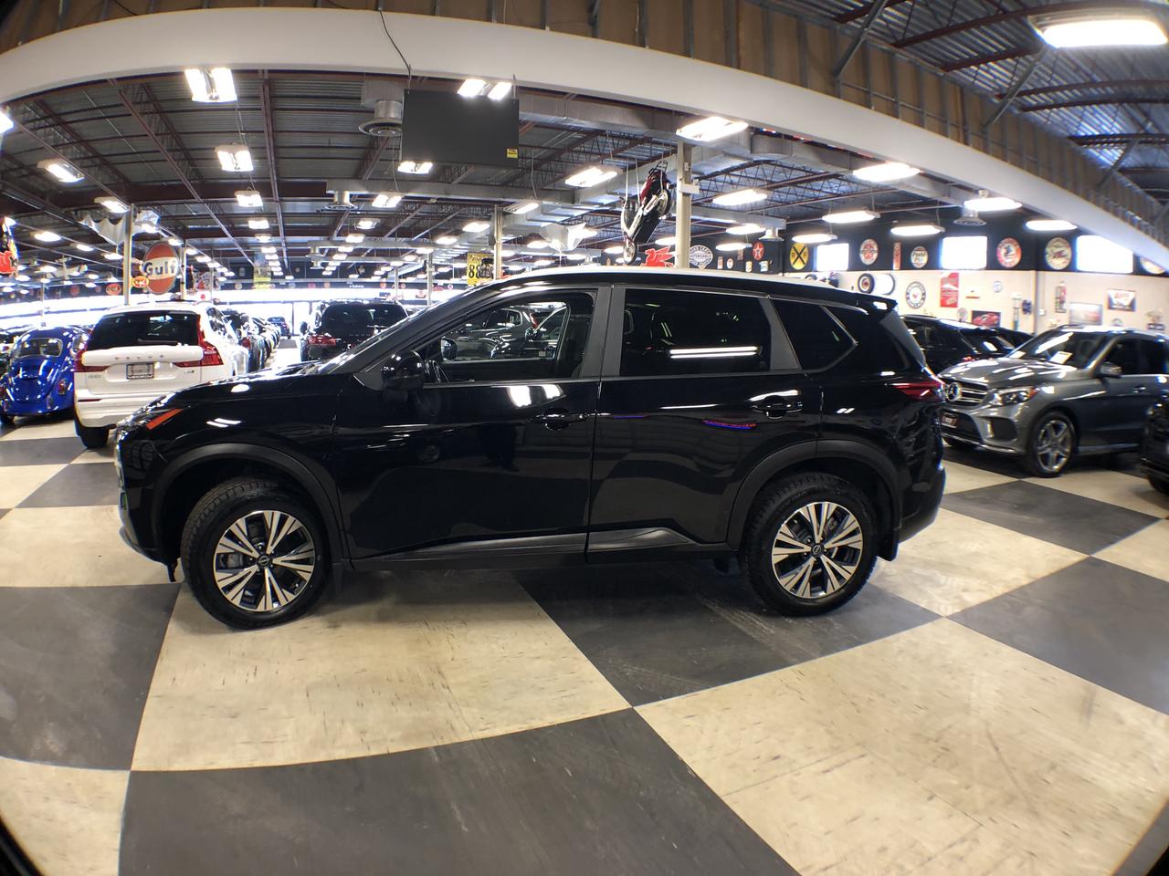 2023 Nissan Rogue SV AWD P/SUROOF B/SPOT L/ASSIST P/TRUNK CAMERA Photo3