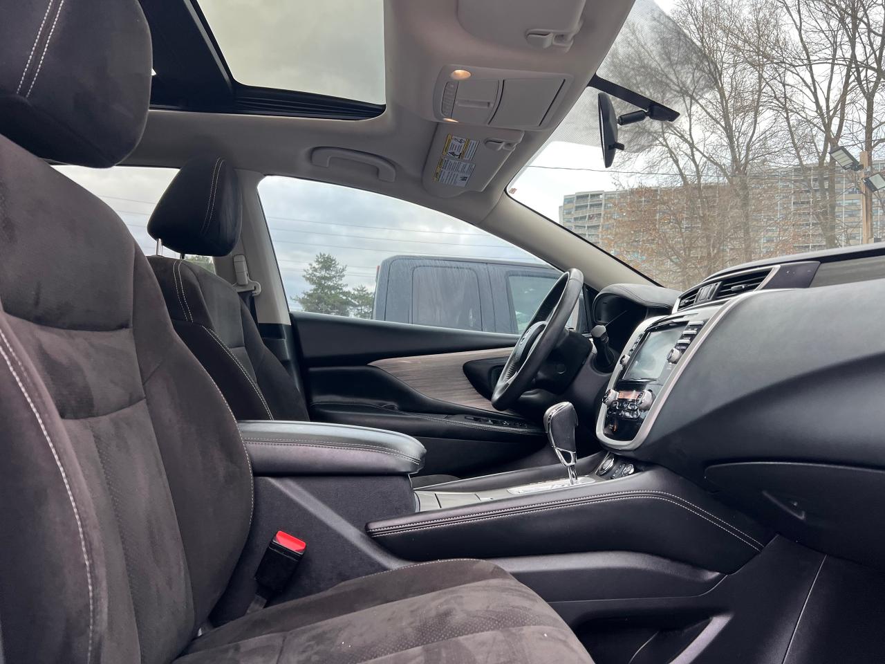 2017 Nissan Murano SV-NAV-SUNROOF-BACK CAM-HEATED SEATS & MORE! Photo