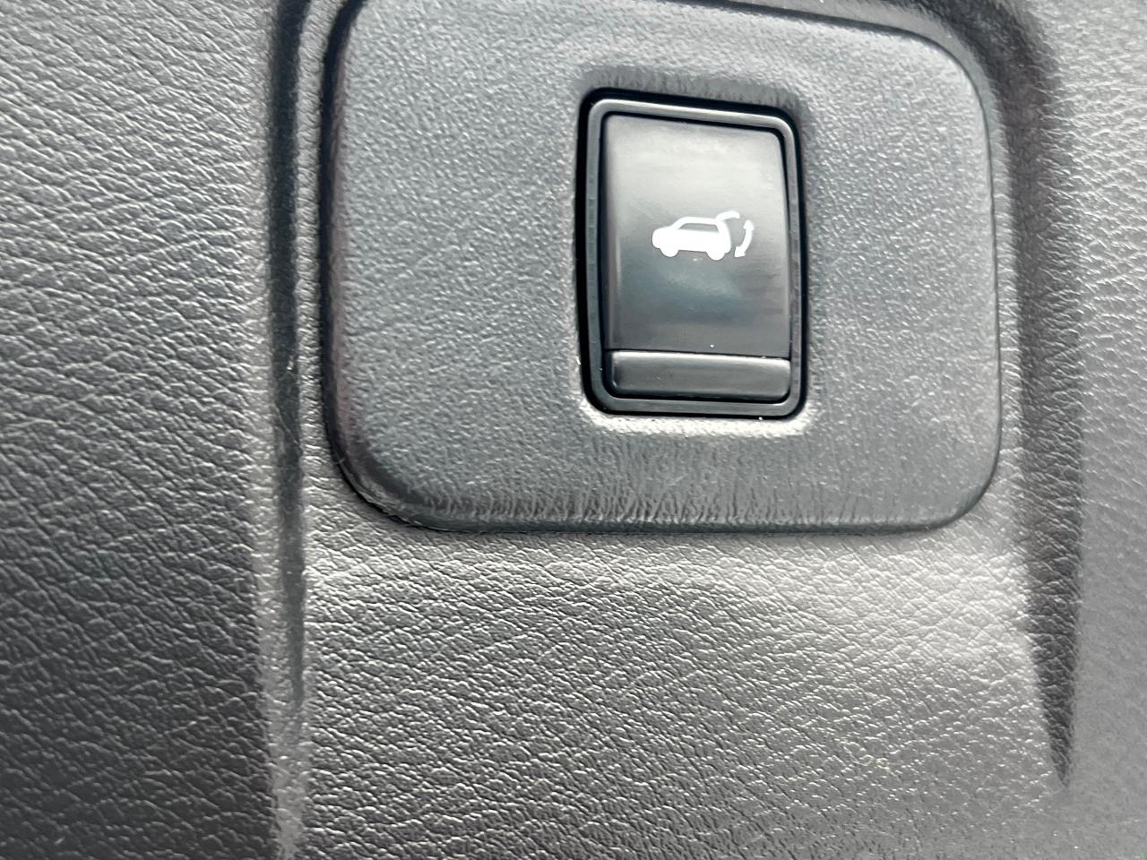 2017 Nissan Murano SV-NAV-SUNROOF-BACK CAM-HEATED SEATS & MORE! Photo