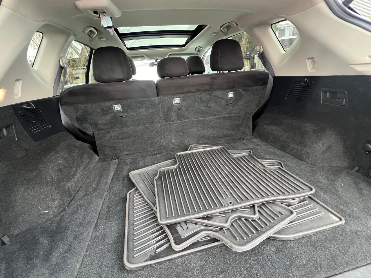 2017 Nissan Murano SV-NAV-SUNROOF-BACK CAM-HEATED SEATS & MORE! Photo