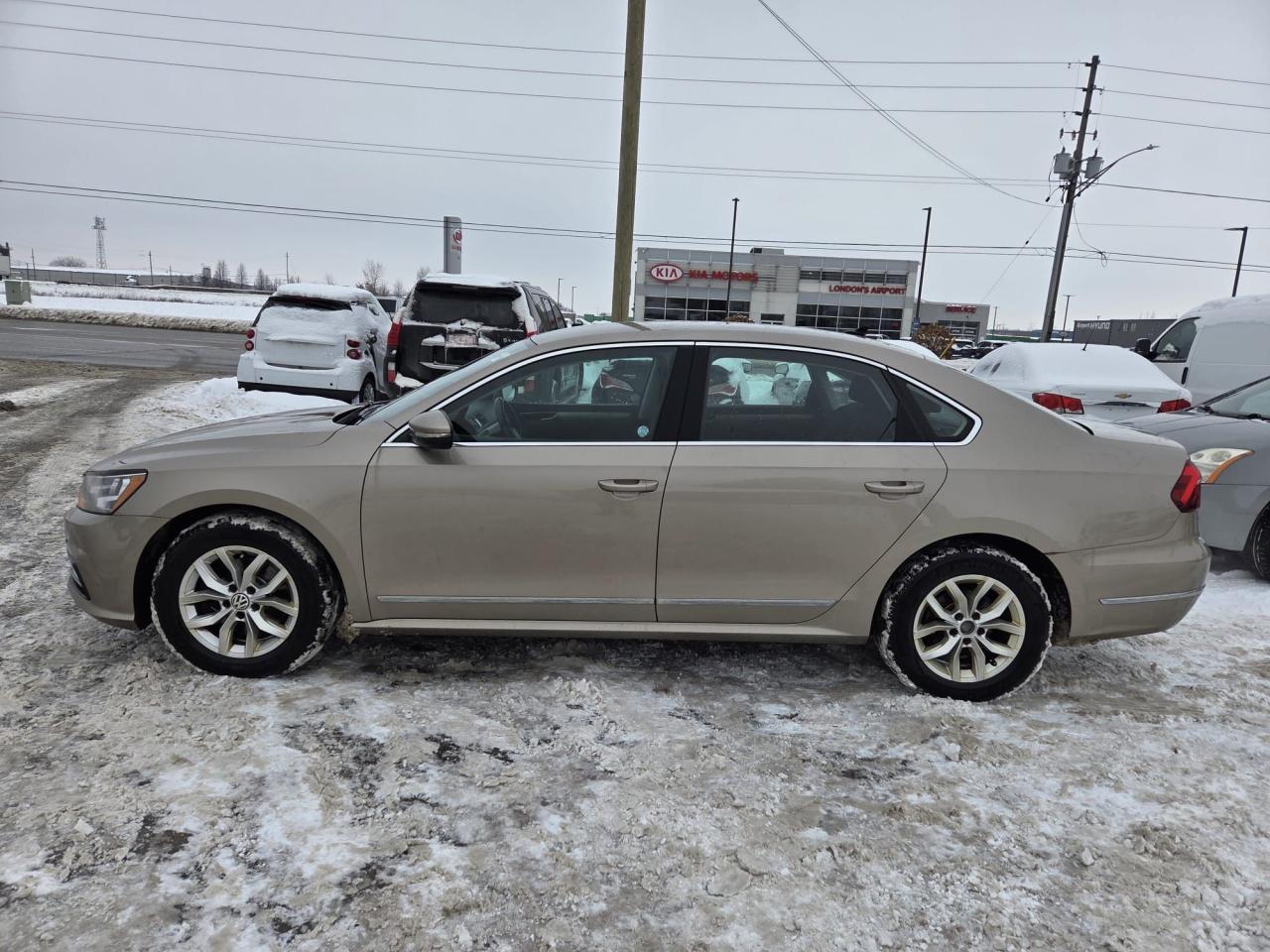 2017 Volkswagen Passat TRENDLINE+, AUTO, 4 CYL, ALLOYS, NO ACCIDENT, CERT Photo