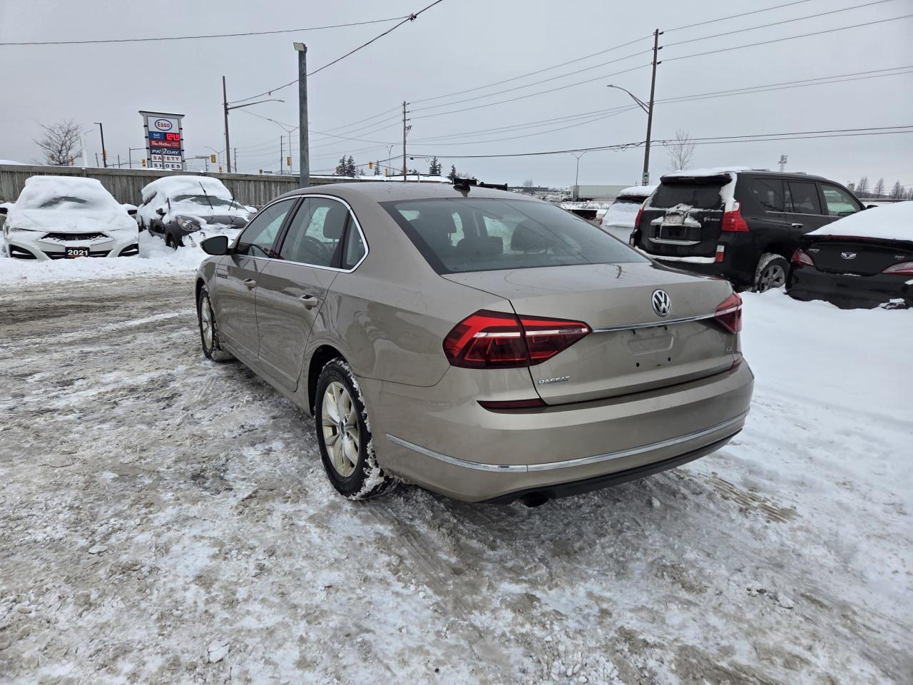 2017 Volkswagen Passat TRENDLINE+, AUTO, 4 CYL, ALLOYS, NO ACCIDENT, CERT Photo2