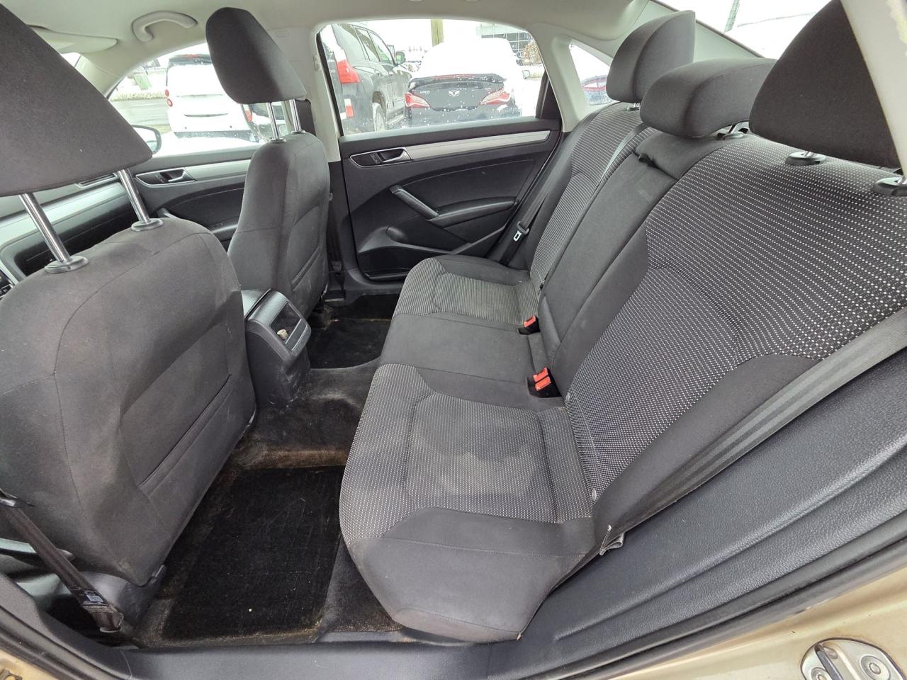 2017 Volkswagen Passat TRENDLINE+, AUTO, 4 CYL, ALLOYS, NO ACCIDENT, CERT Photo