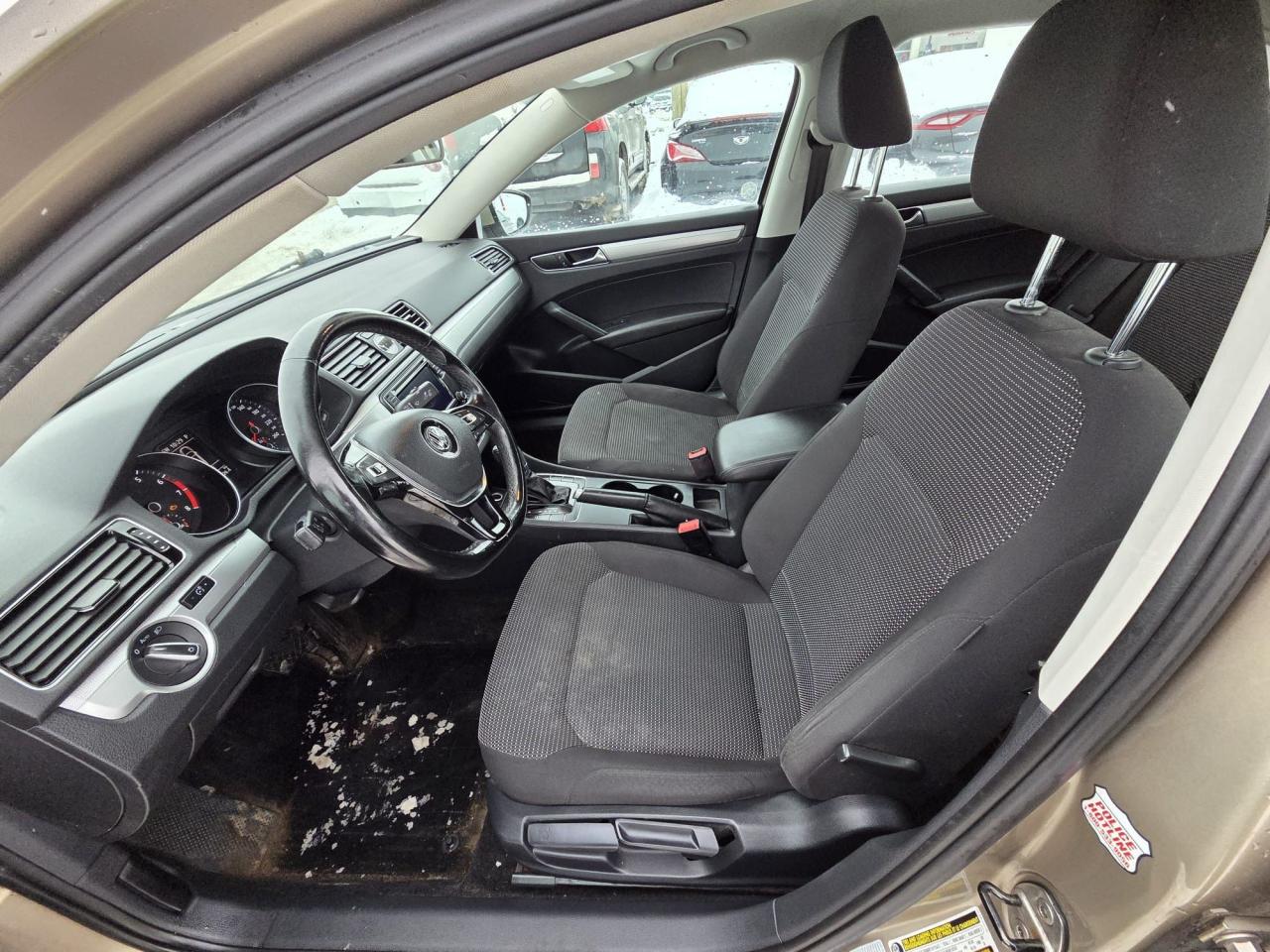 2017 Volkswagen Passat TRENDLINE+, AUTO, 4 CYL, ALLOYS, NO ACCIDENT, CERT Photo