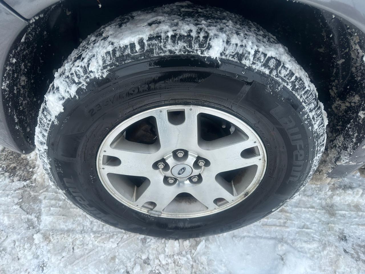 2005 Ford Escape XLT, V6, GREAT SHAPE, ONLY 187KMS, AS IS SPECIAL Photo