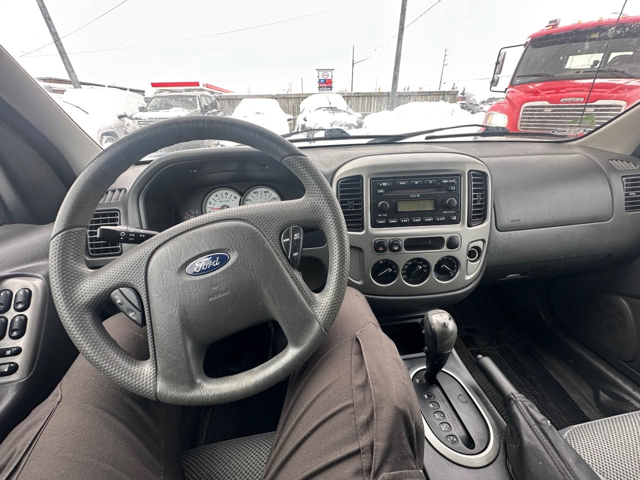 2005 Ford Escape XLT, V6, GREAT SHAPE, ONLY 187KMS, AS IS SPECIAL Photo