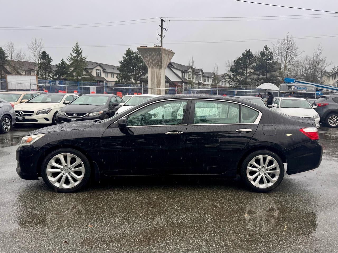 2013 Honda Accord FINANCING AVAILABLE Photo8