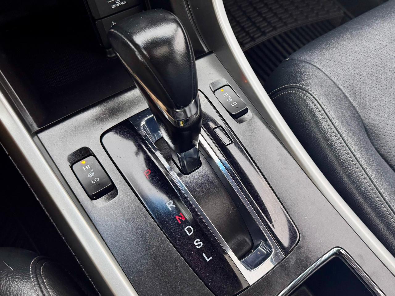 2013 Honda Accord FINANCING AVAILABLE Photo12