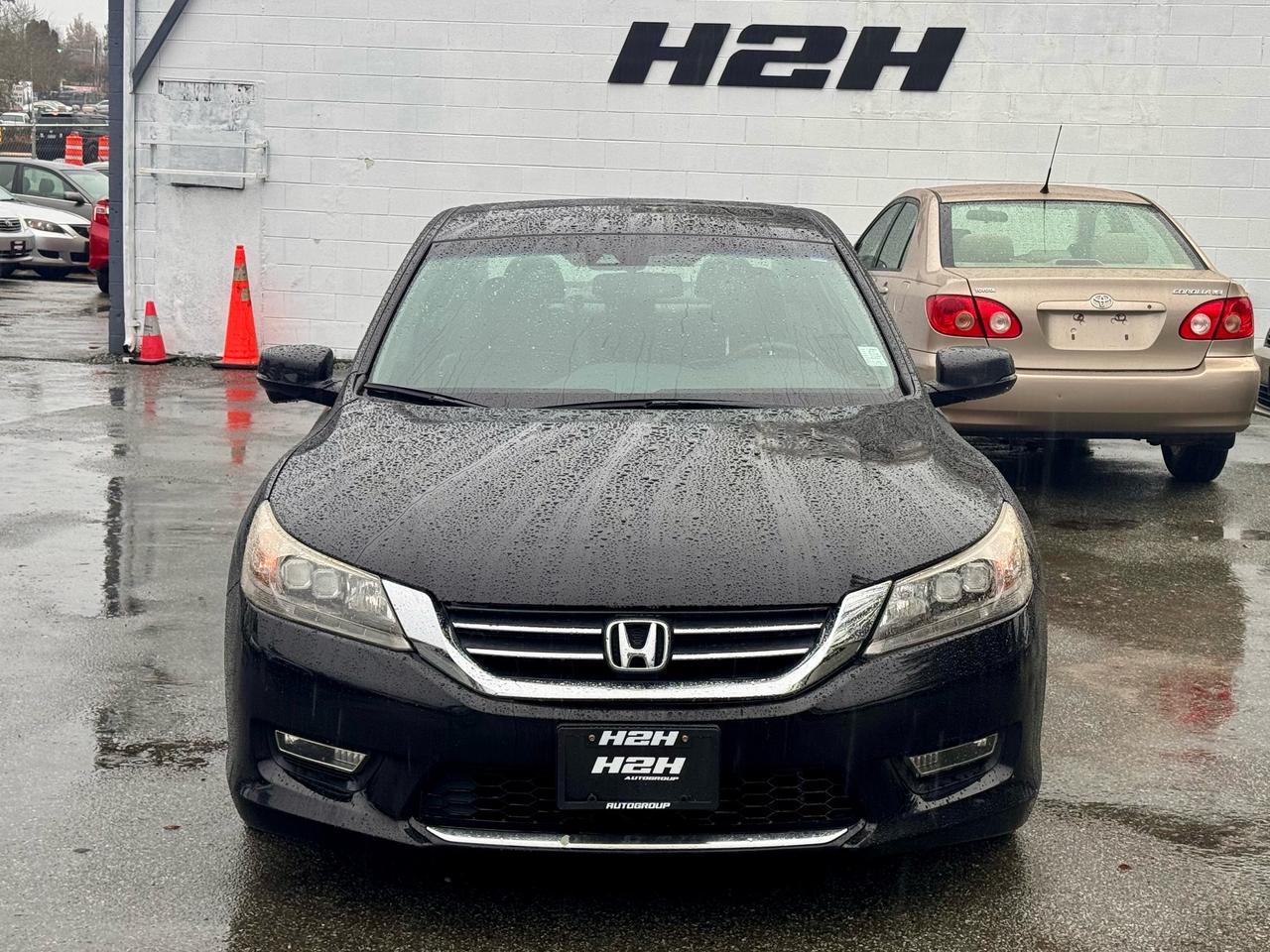 2013 Honda Accord FINANCING AVAILABLE Photo2
