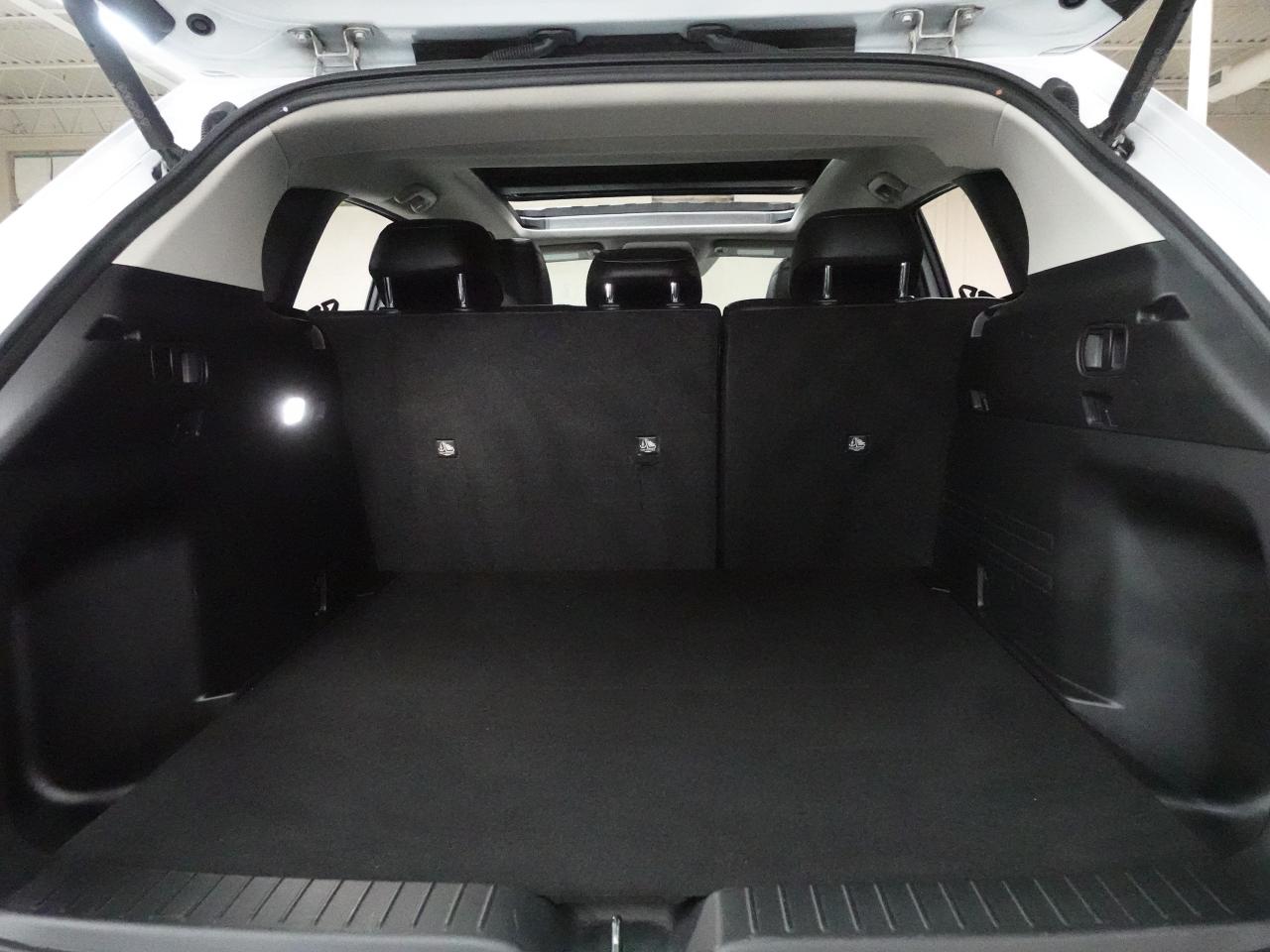 2023 Mazda CX-50 GS-L | AWD | Sunroof | ACC | BSM | CarPlay