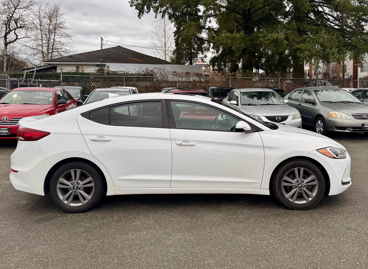 2018 Hyundai Elantra FINANCING AVAILABLE Photo4