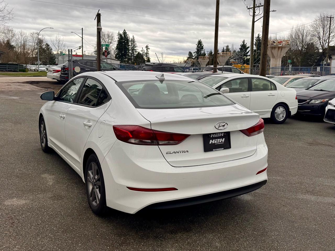 2018 Hyundai Elantra FINANCING AVAILABLE Photo7