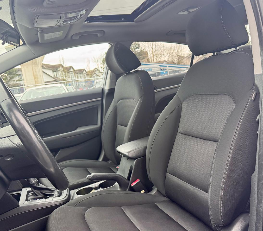 2018 Hyundai Elantra FINANCING AVAILABLE Photo9