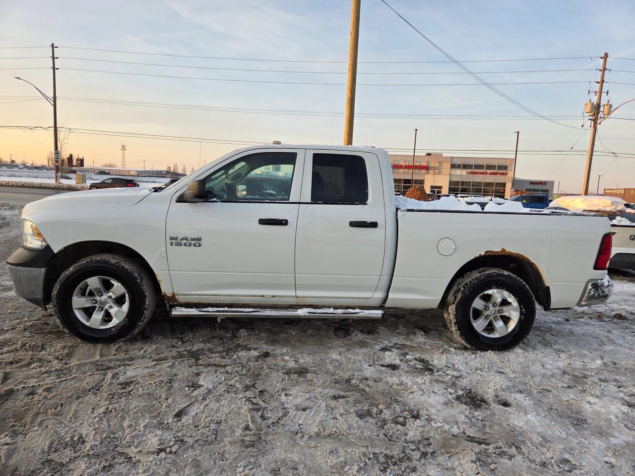 2013 RAM 1500 ST 4X4, V6, CREW CAB, OVERHEATS, AS IS SPECIAL Photo