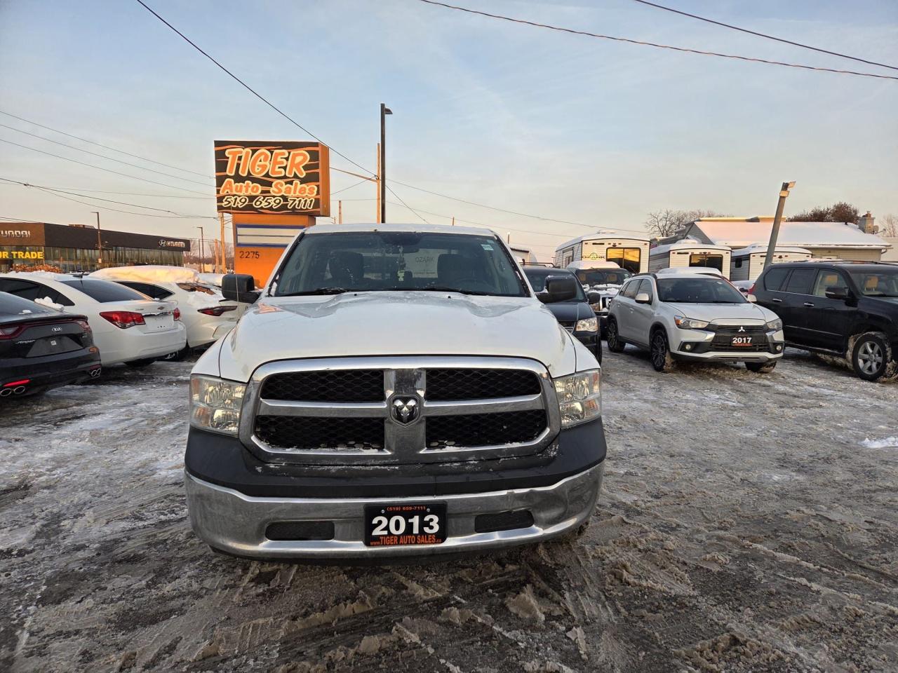 2013 RAM 1500 ST 4X4, V6, CREW CAB, OVERHEATS, AS IS SPECIAL Photo
