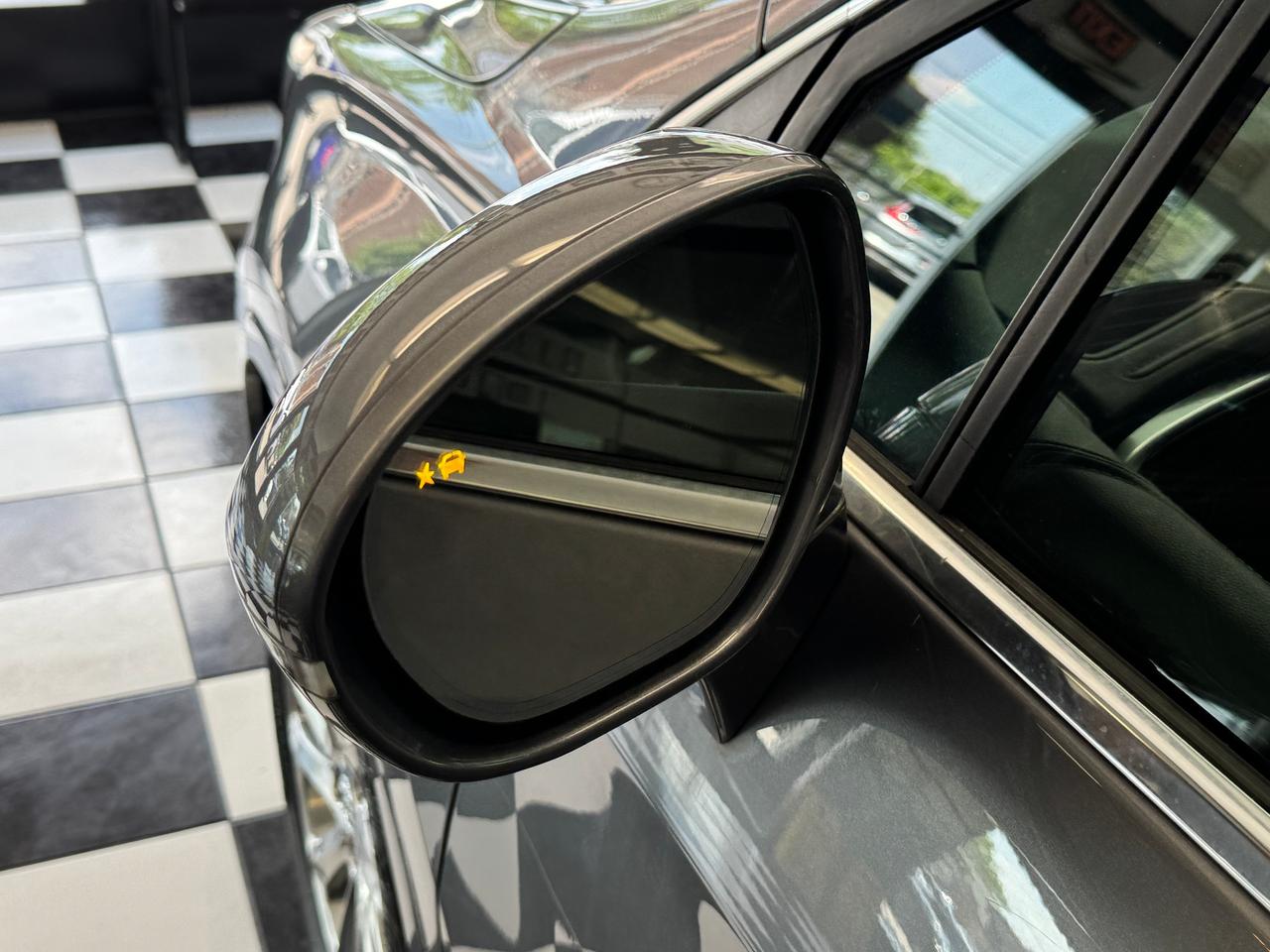 2019 Buick Envision AWD Essence+Roof+Leather+ApplePlay+CLEAN CARFAX Photo