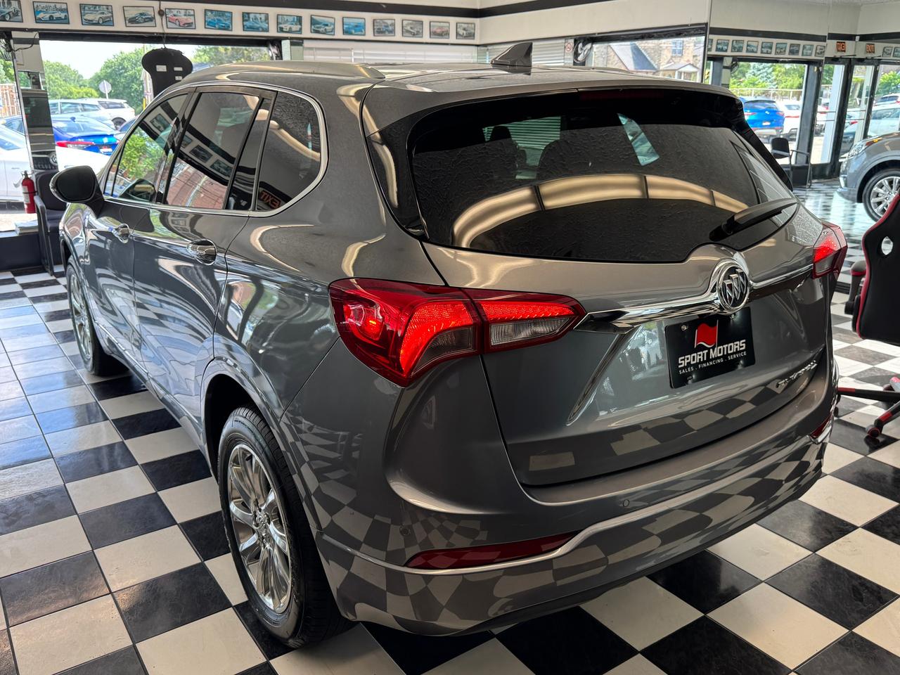 2019 Buick Envision AWD Essence+Roof+Leather+ApplePlay+CLEAN CARFAX Photo5