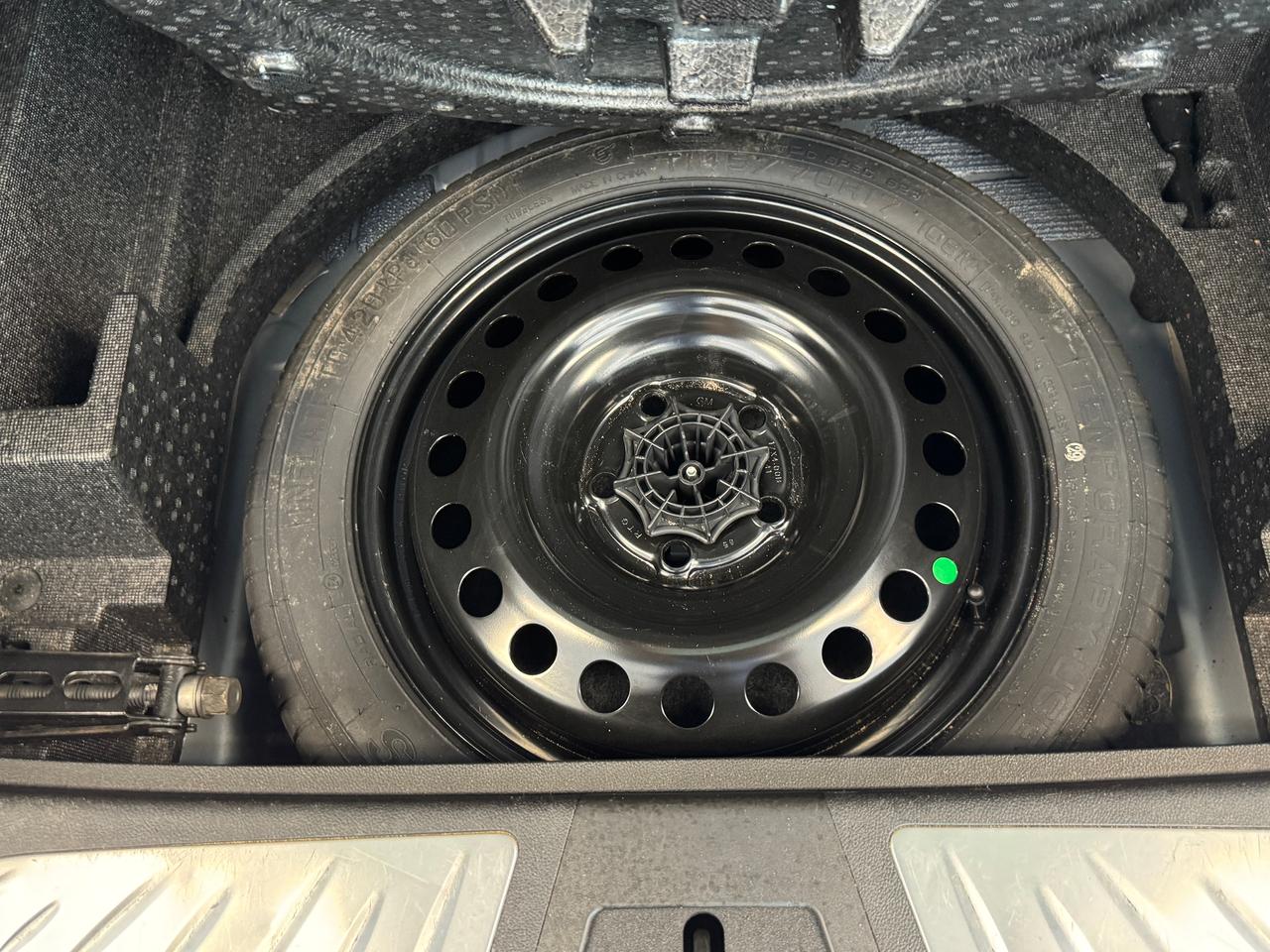 2019 Buick Envision AWD Essence+Roof+Leather+ApplePlay+CLEAN CARFAX Photo