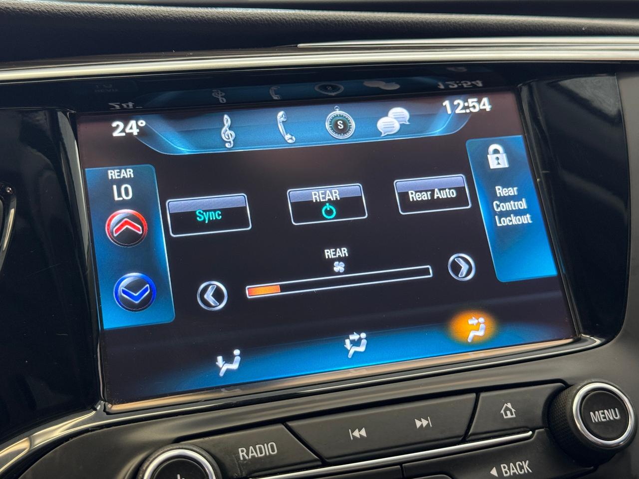 2019 Buick Envision AWD Essence+Roof+Leather+ApplePlay+CLEAN CARFAX Photo