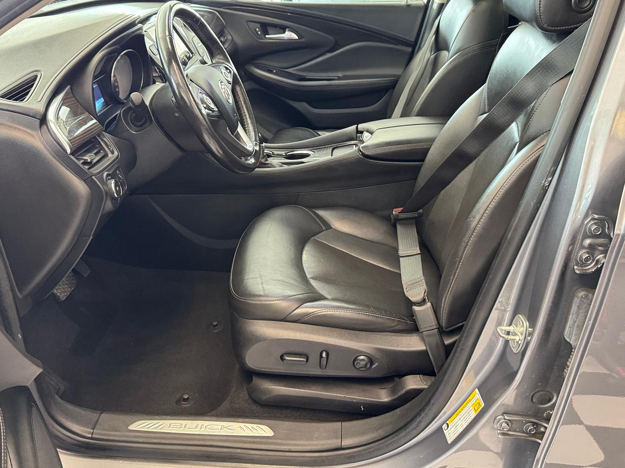 2019 Buick Envision AWD Essence+Roof+Leather+ApplePlay+CLEAN CARFAX Photo