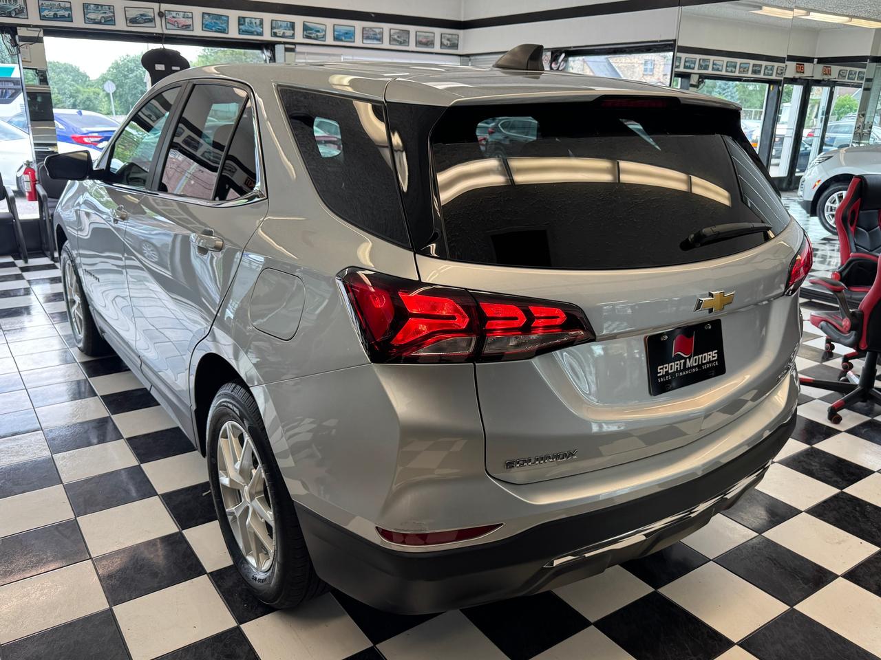 2022 Chevrolet Equinox AWD LT+New Tires+ApplePlay+CLEAN CARFAX Photo4