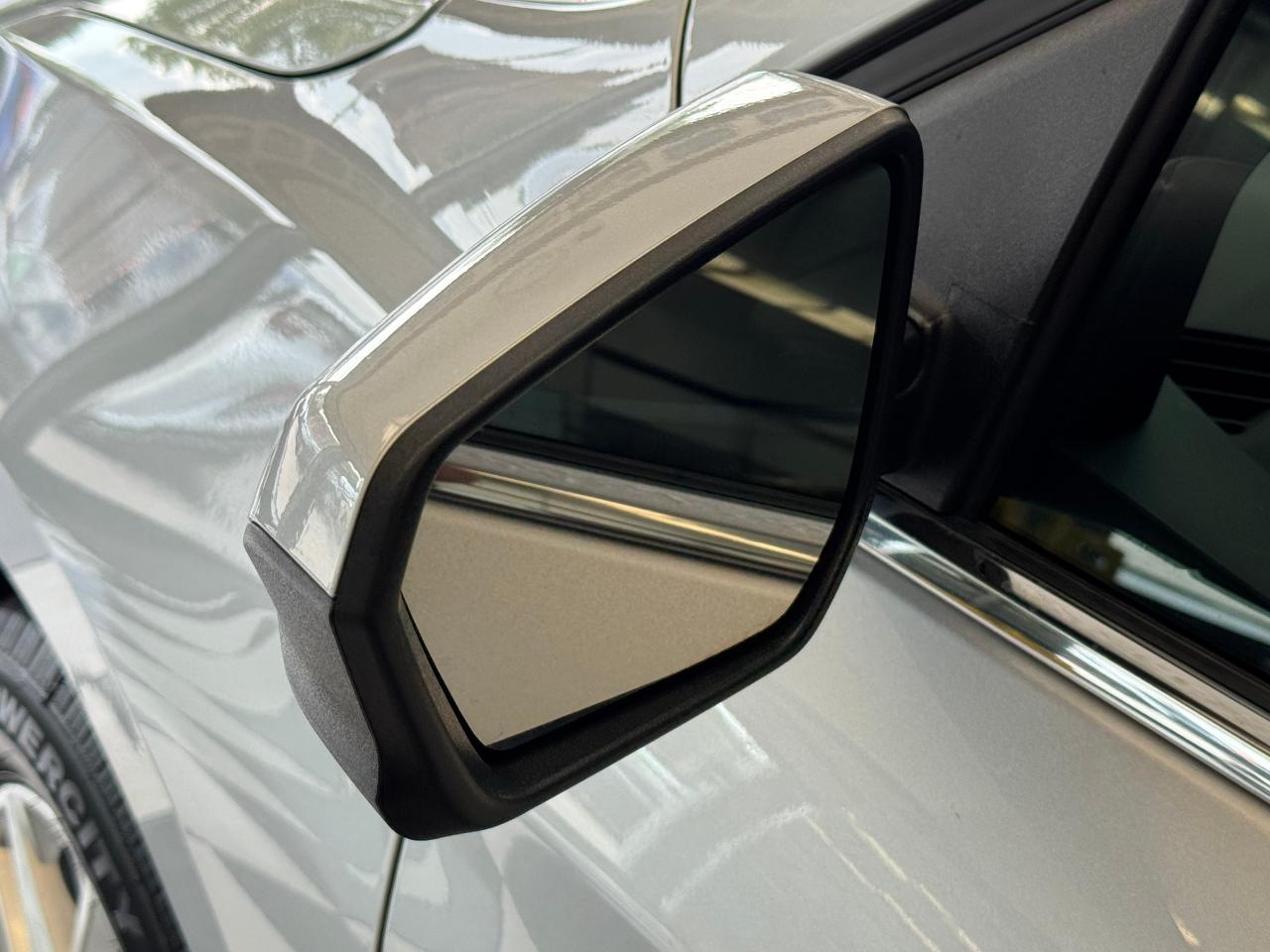 2022 Chevrolet Equinox AWD LT+New Tires+ApplePlay+CLEAN CARFAX Photo