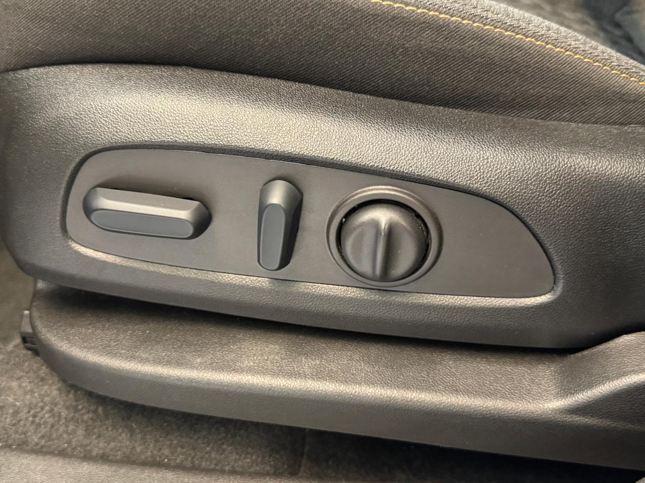 2022 Chevrolet Equinox AWD LT+New Tires+ApplePlay+CLEAN CARFAX Photo