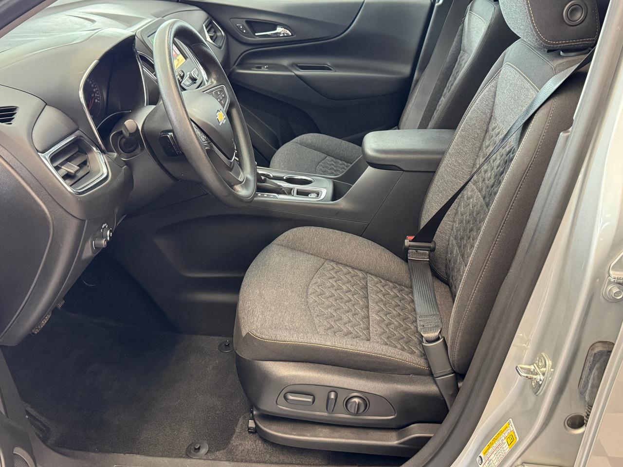 2022 Chevrolet Equinox AWD LT+New Tires+ApplePlay+CLEAN CARFAX Photo