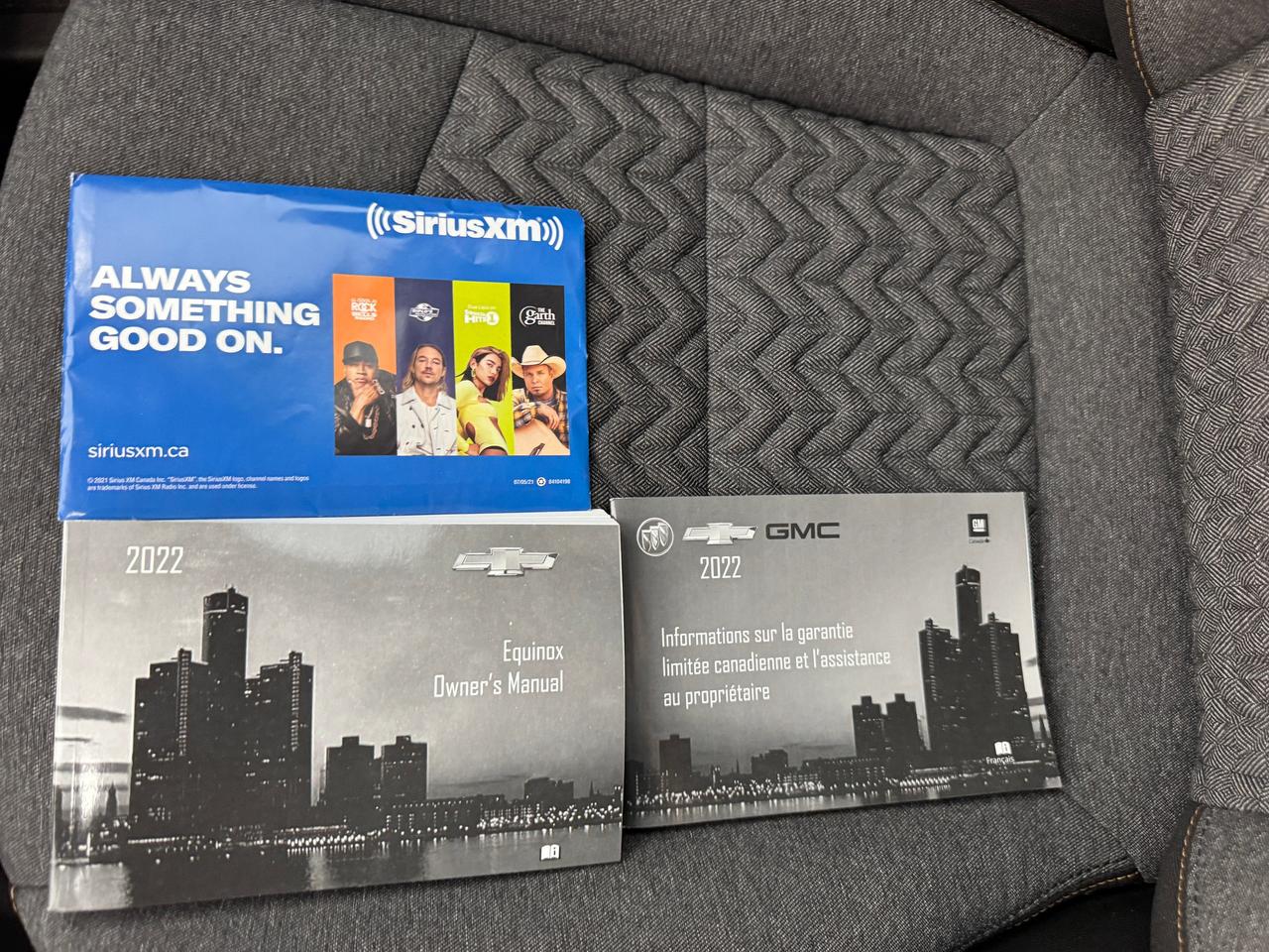 2022 Chevrolet Equinox AWD LT+New Tires+ApplePlay+CLEAN CARFAX Photo