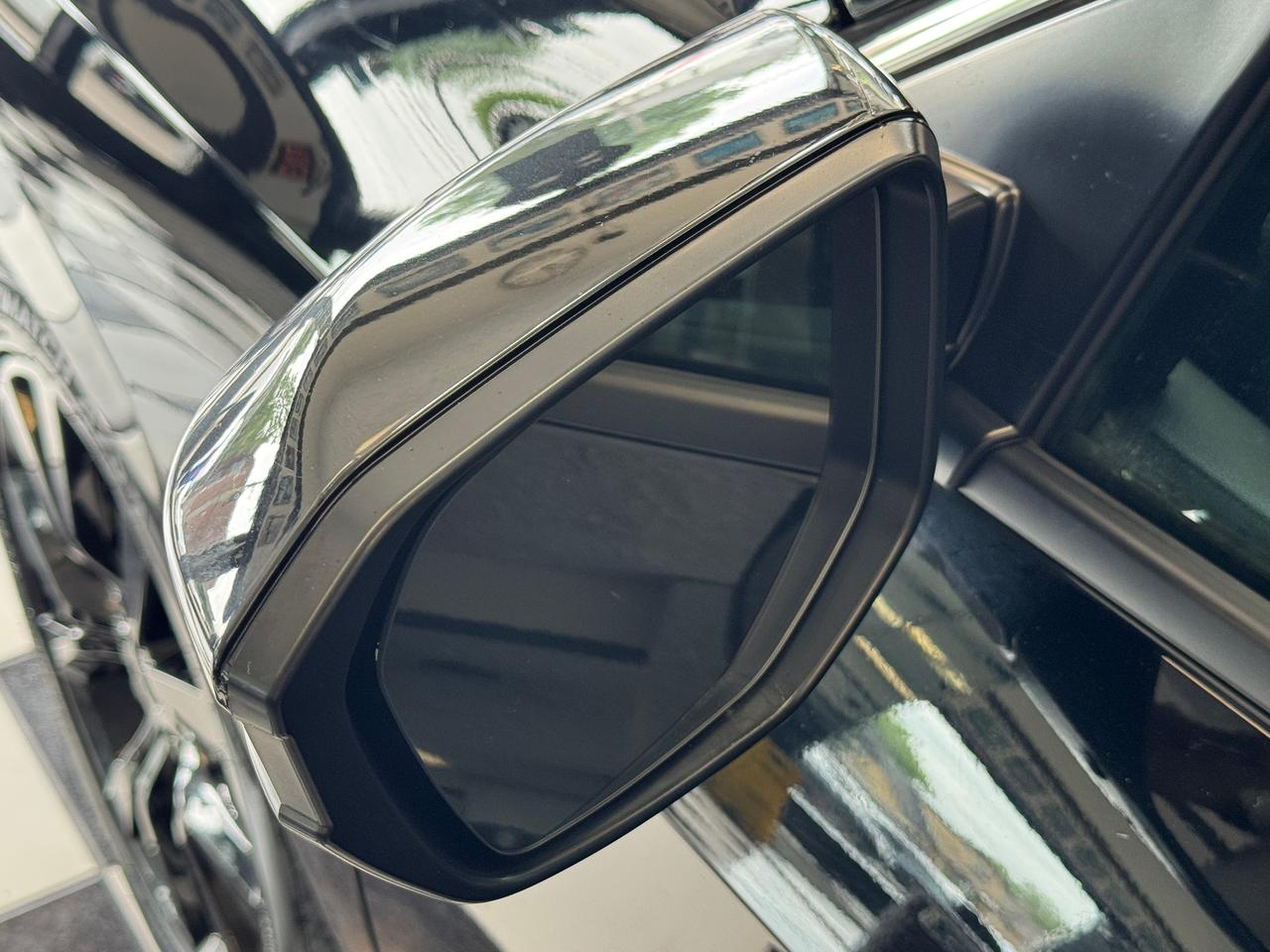 2019 Honda Civic LX Manual+New Tires+Brakes+ACCIDENT FREE Photo