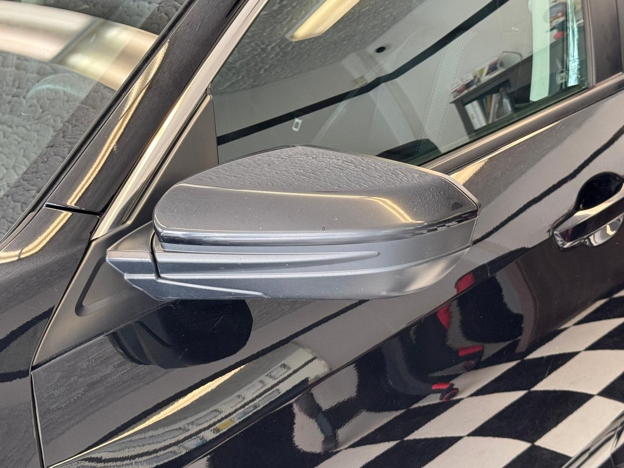 2019 Honda Civic LX Manual+New Tires+Brakes+ACCIDENT FREE Photo