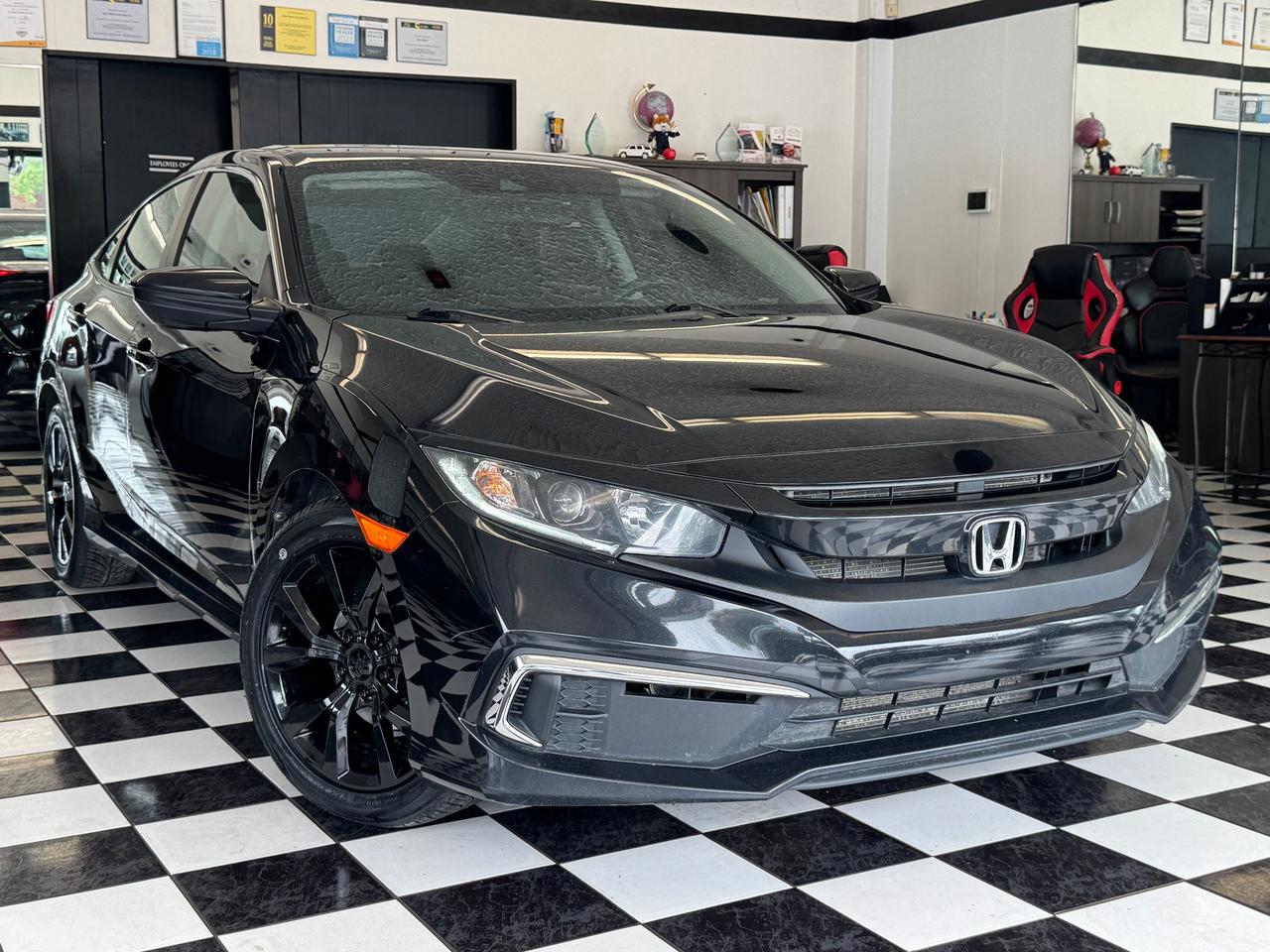 2019 Honda Civic LX Manual+New Tires+Brakes+ACCIDENT FREE Photo